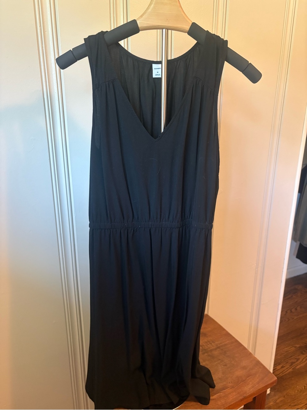 Old Navy Black V-Neck Sleeveless Mini Dress